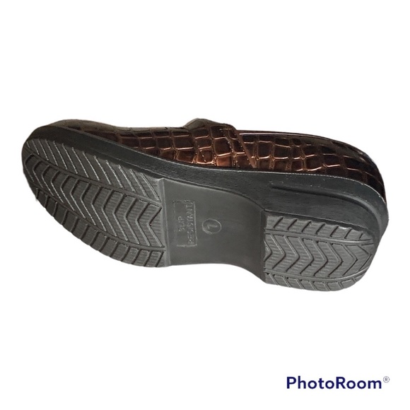 Judith Brown Patent Leather Clogs SZ 7 - Picture 6 of 7